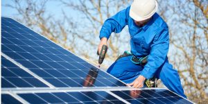 Installation Maintenance Panneaux Solaires Photovoltaïques à Lavazan
